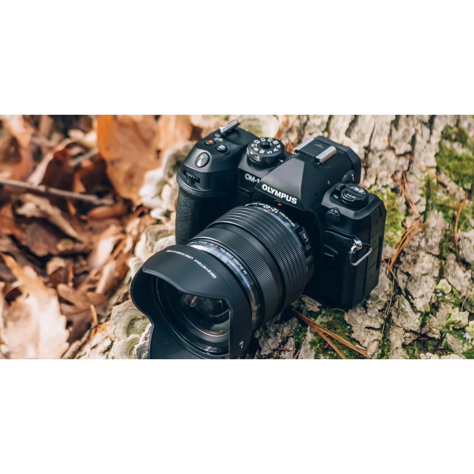 Mirrorless Camera with Lens, Black H8231