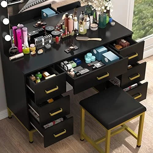 Vanity Set with Lighted Mirror and Cushioned Stool Z6449