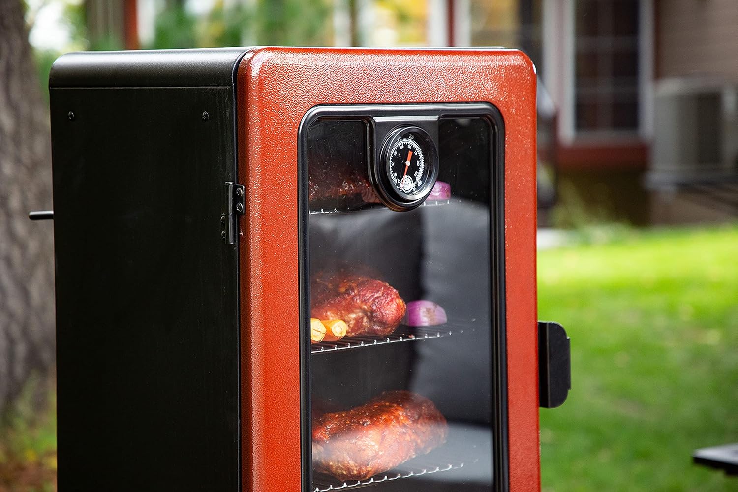 Vertical Smoker, Red Hammertone, 684 sq inches A567498
