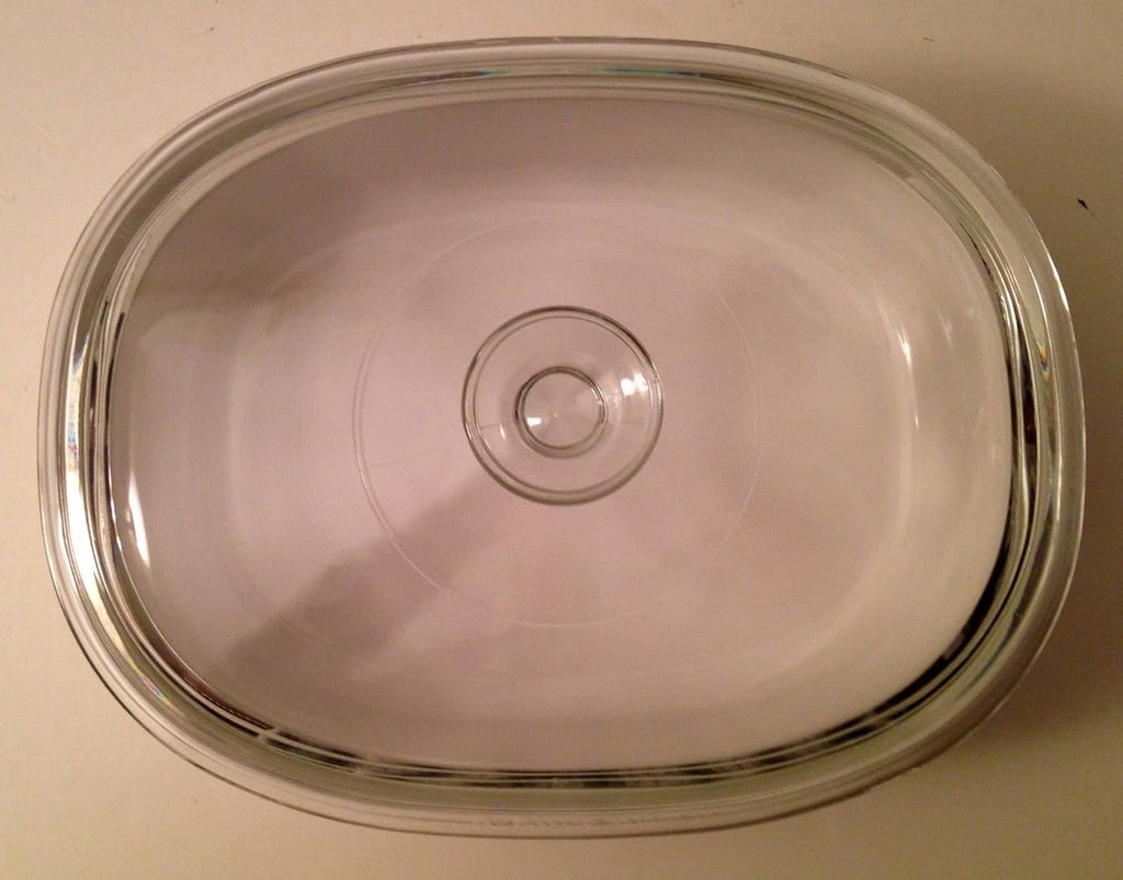 Vintage French White 2.5 Quart Casserole with Glass Lid X981568