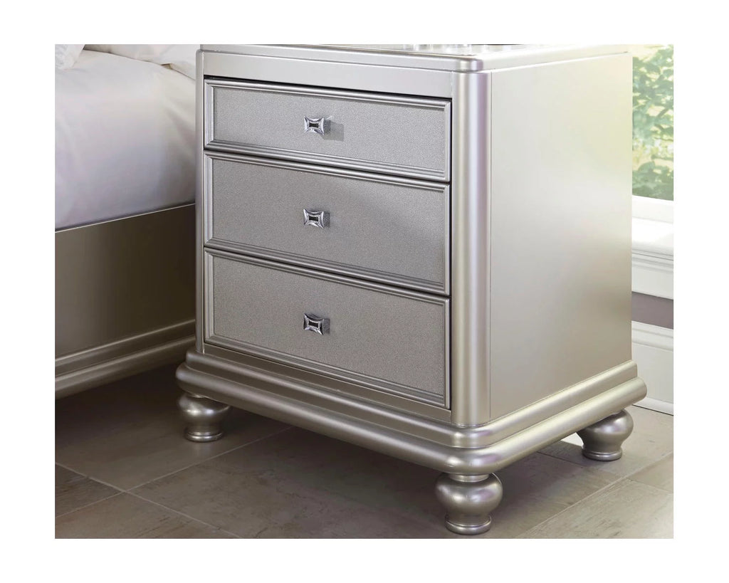 3 Drawer Nightstand, Silver Y7476