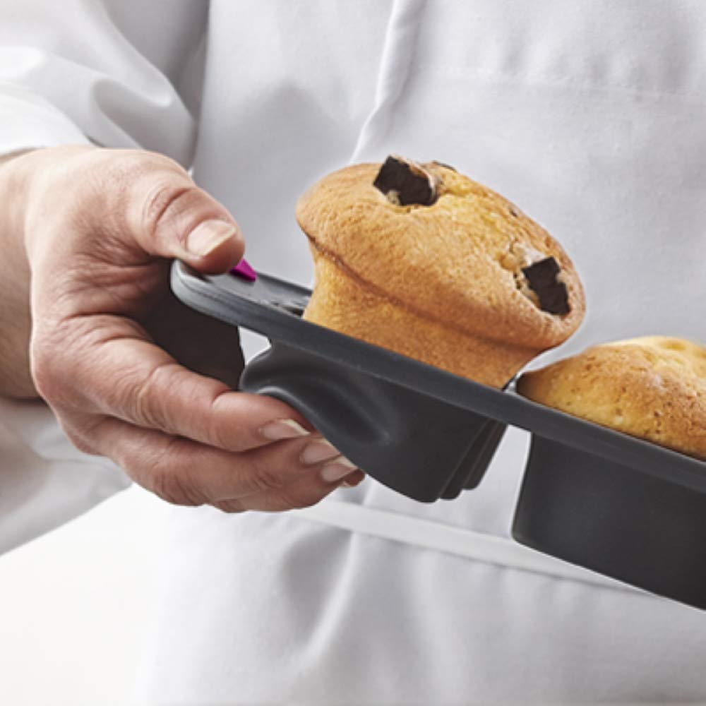 Jumbo 6-Cup Silicone Muffin Pan B570485