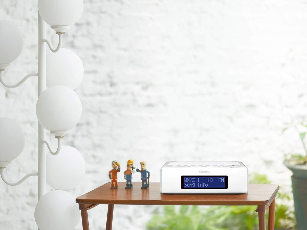 HD AM/FM Digital Tuning Clock Radio with USB Charging, White Z87823