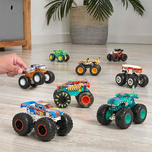 Monster Trucks 8-Pack, 1:64 Scale Toy Trucks for Kids 3+ Z437