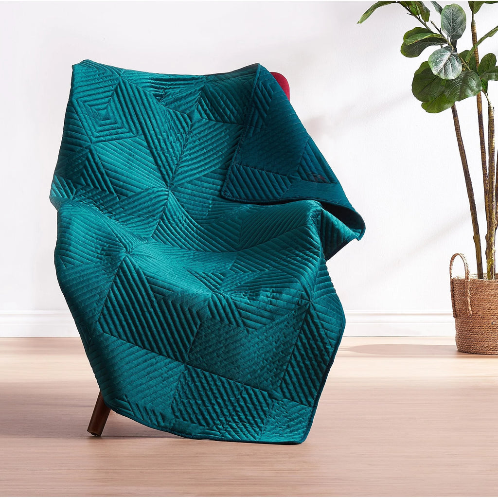 Riviera Velvet Quilted Modern Throw Blanket Mauive A3383