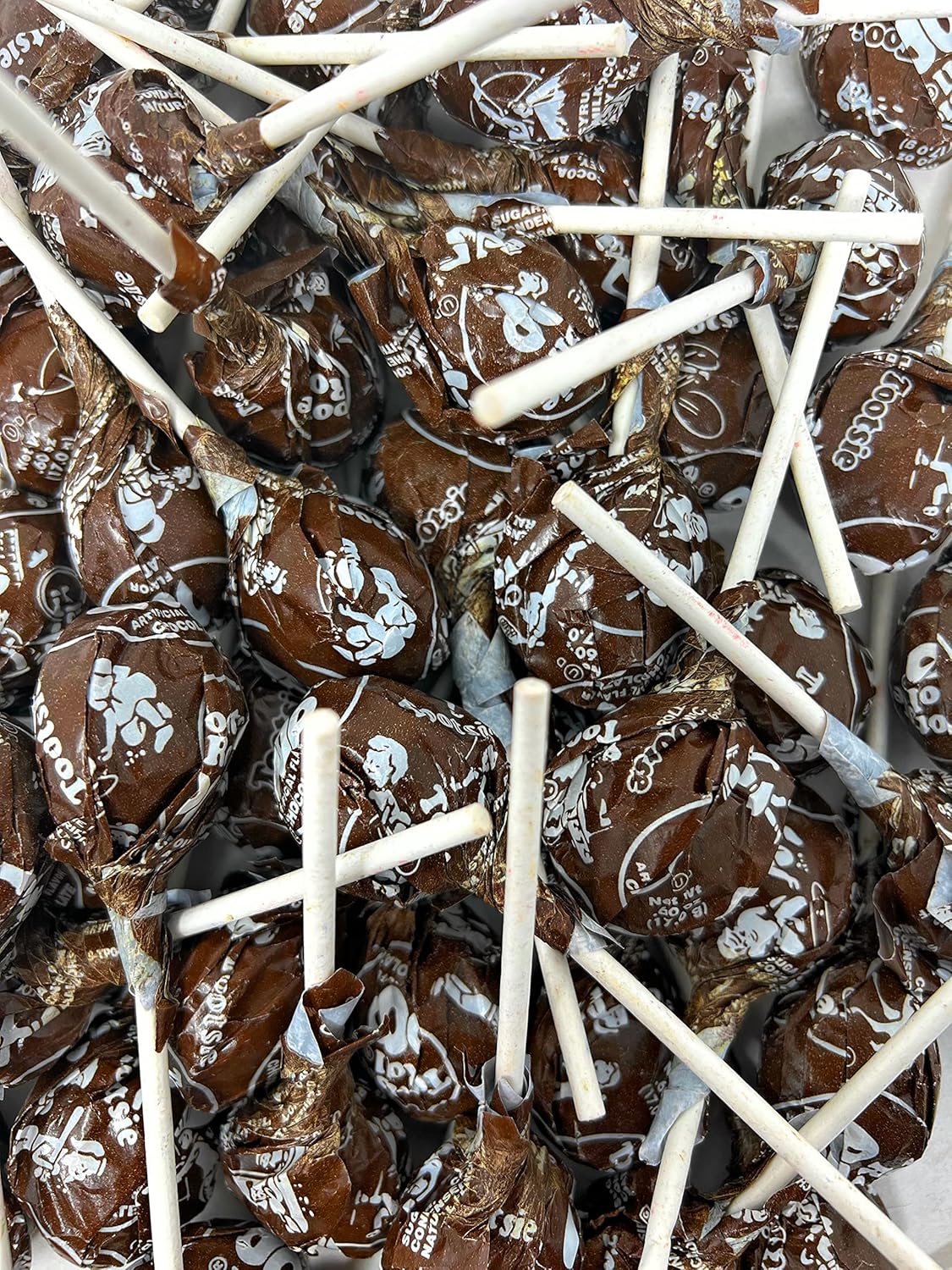 Chocolate Lollipops Bulk Candy 50 Count, 36 Oz C790