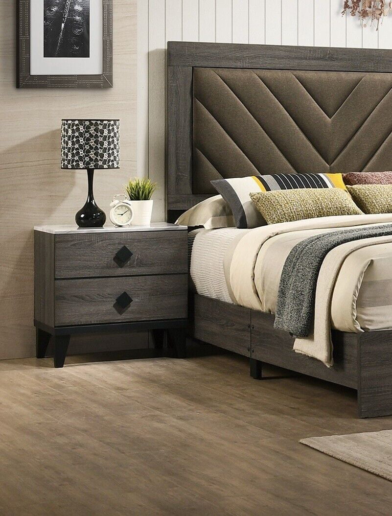 Queen Size Bed with 2 Nightstands, Gray Wooden Bedroom Set L152913