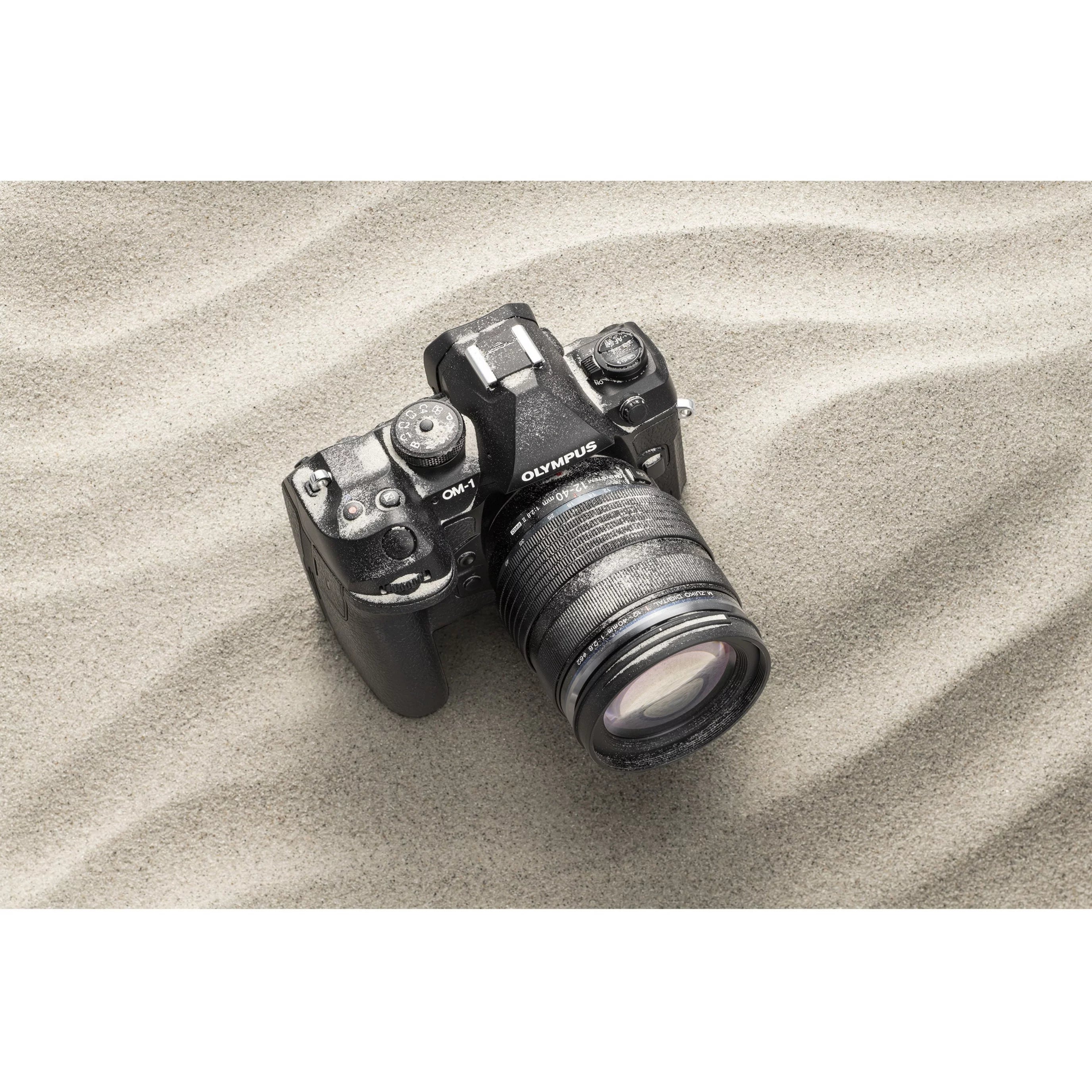 Mirrorless Camera with Lens, Black H8231