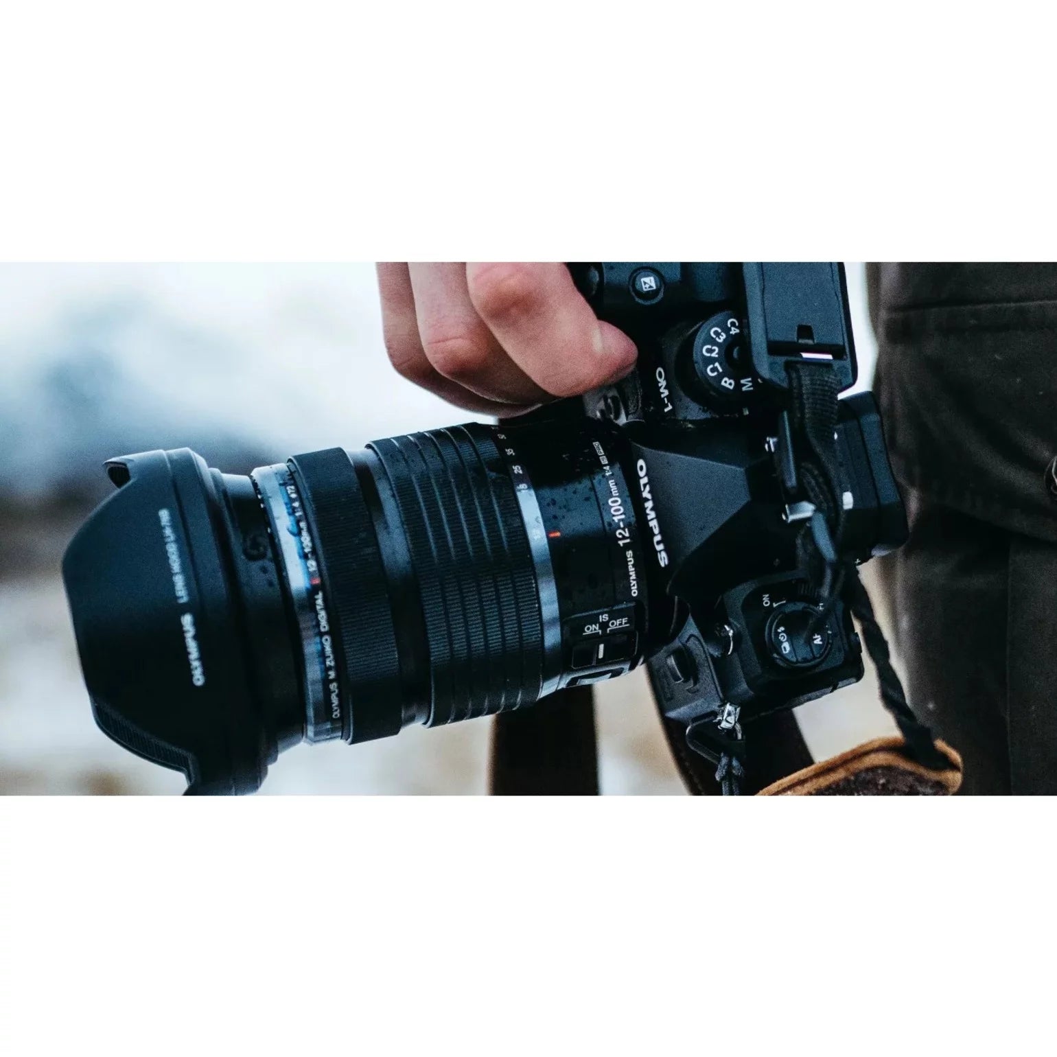Mirrorless Camera with Lens, Black H8231