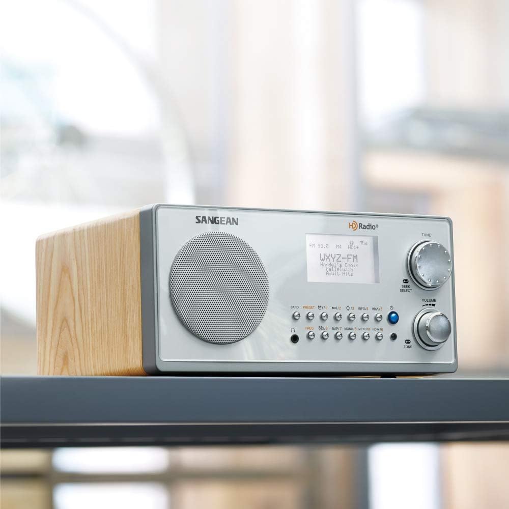 Wooden Cabinet Table Top Radio with HD Radio and FM Stereo Y415