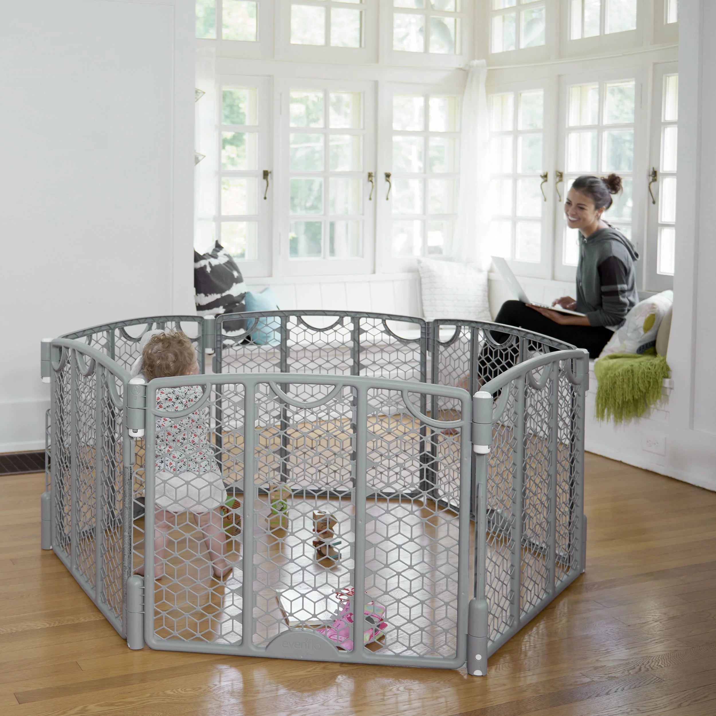 Evenflo Versatile Play Space Adjustable Freestanding Play Space Plastic Gate, 6-Panels, Cool Gray, Unisex